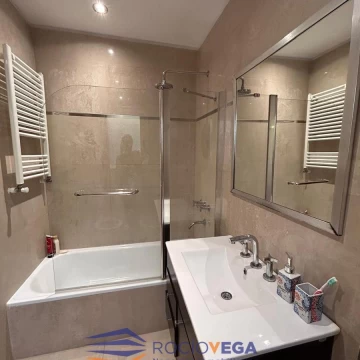1780597476.jpg