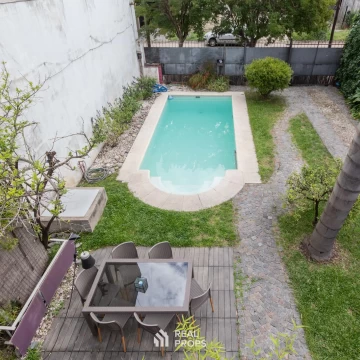 VENTA CASA 5 AMBIENTES RAMOS MEJIA CON PILETA GARAGE QUINCHO