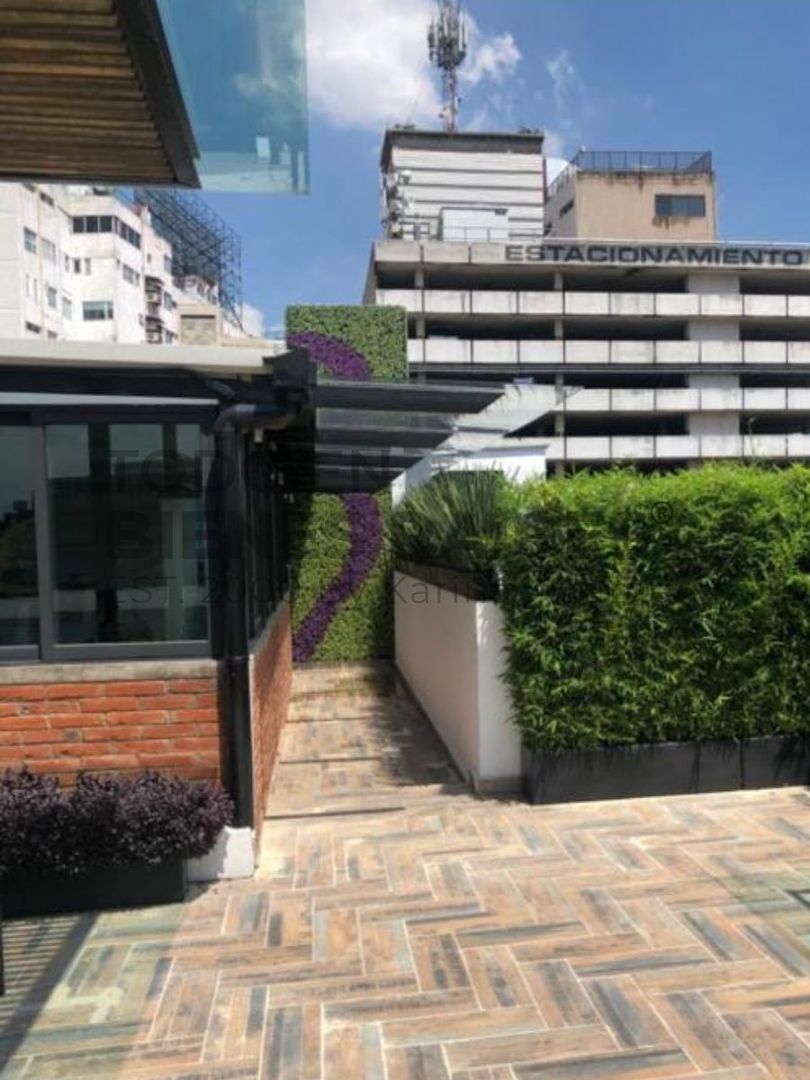 EB-RU5975 (32).jpg