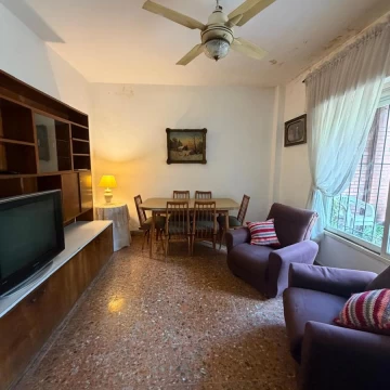 Casa con dos locales independientes
