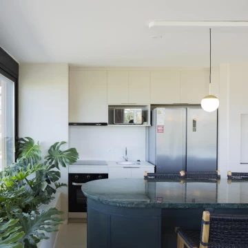 Venta apartamento tres dormitorios con terraza en Carrasco