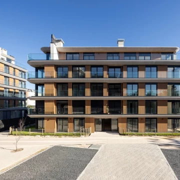 Venta apartamento tres dormitorios con terraza en Carrasco
