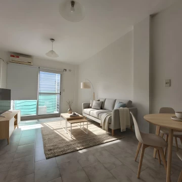 VENTA DEPARTAMENTO 2 AMBIENTES CON BALCON Y COCHERA PARQUE CHAS