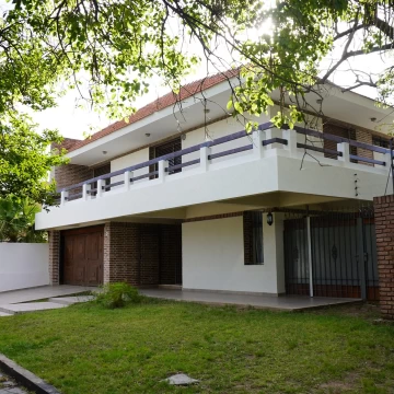 Casa Venta en Adrian Cornejo 1400