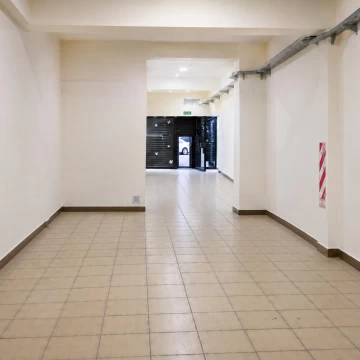 Alquiler de Local en Av. Avellaneda | Flores.