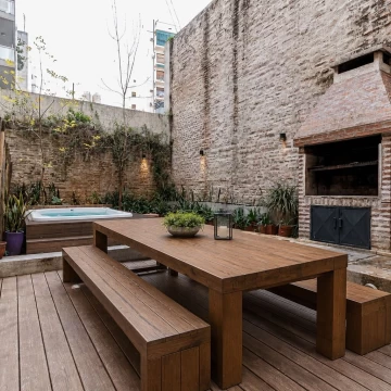 Departamento 4 amb. con patio y cochera en Venta - Recoleta