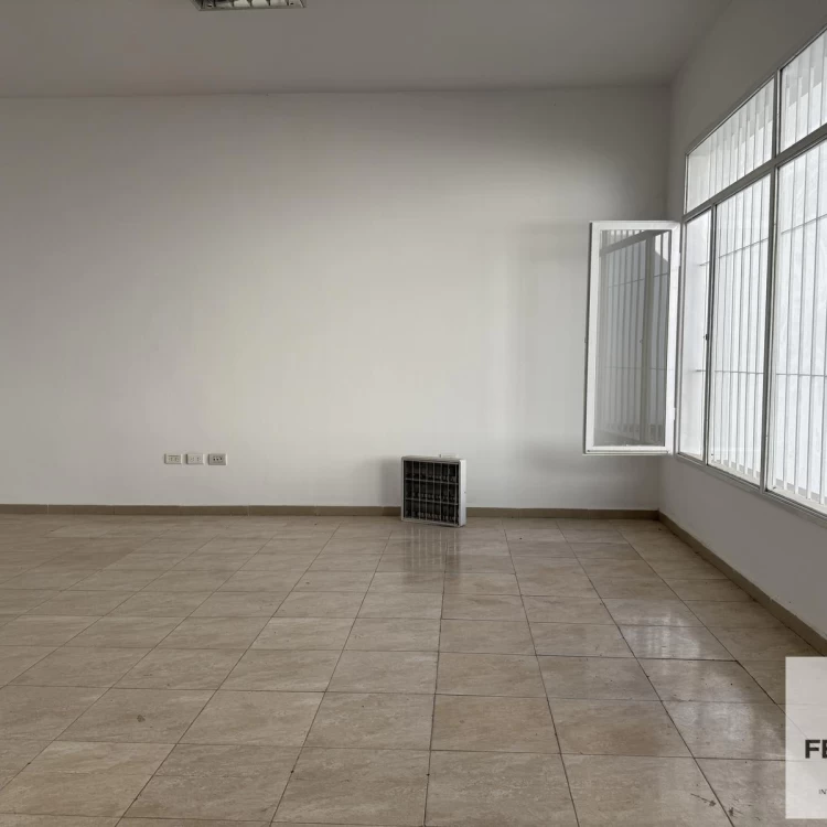 GRAN LOCAL EN ALQUILER  EXCLUSIVO B° GENERAL PAZ. SARMIENTO 1150