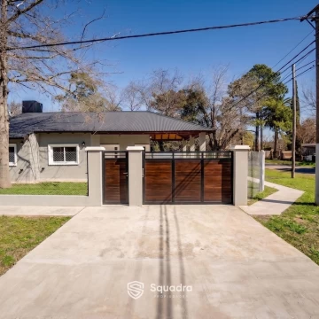 VENTA - Casa a estrenar de 3 dormitorios, con parque - Garita 15, Funes.
