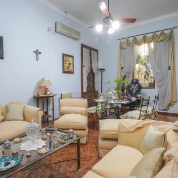 Venta PH de 3 ambientes en Colegiales con Cochera Patio y Terraza propia