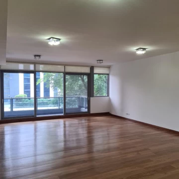 ALQUILER DE 3 AMBIENTES c/DEP.SERV., COCHERA Y BAULERA - MADERO CENTER