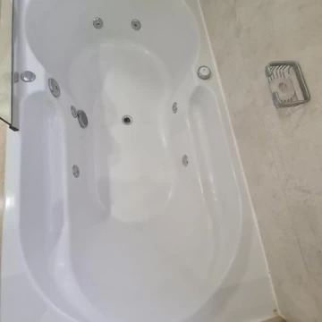 1780687647.jpg
