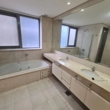 1780687648.jpg