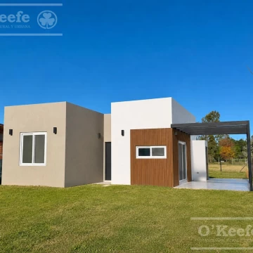 Casa  en Venta en el Pato,  Berazategui. Barrio La Vikkina Amplia Financiación