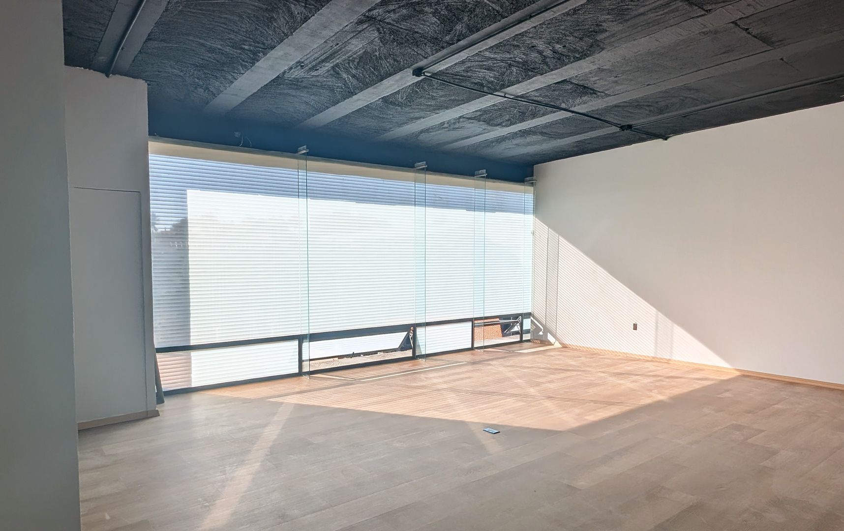 Oficina 50m2 Retocada-06.jpg