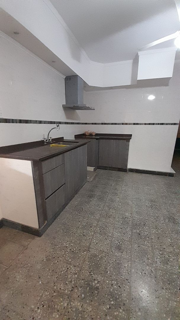 ALVEAR 4758r.jpg