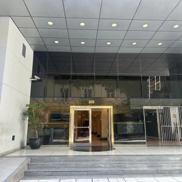ALQUILER DE OFICINA 352 M2 CON 3 COCHERAS EN MICROCENTRO