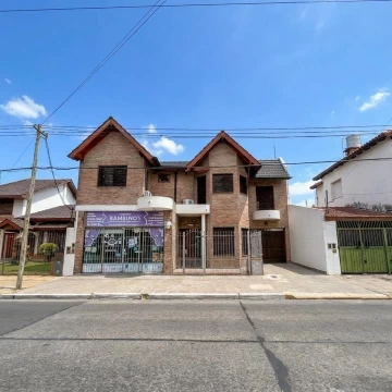 Chalet 4 ambientes venta Ramos Mejia