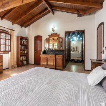 Venta casa 5 ambientes Mapuche Country Club, Pilar.