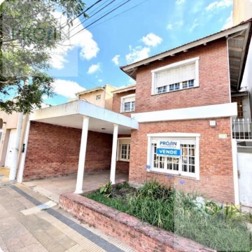 Casa de 4 dormitorios en zona céntrica