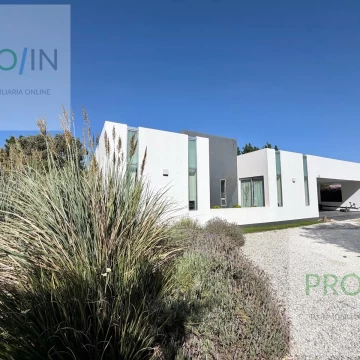 Excelente casa ubicada en country La Cheltonia 