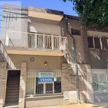 Casa de 3 dormitorios a pocos metros del centro de Venado Tuerto