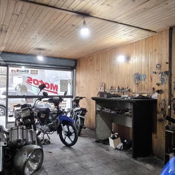 Local comercial en venta en Berisso | Galpón 119 m² | Luz trifásica | Cortina automática