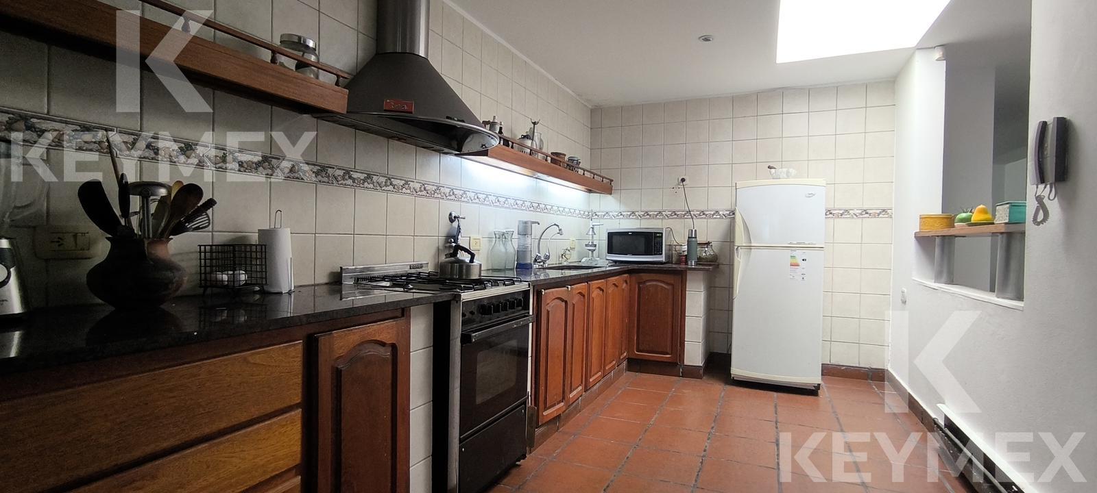 Sala de estar secundaria — espacio de reunión y descanso
