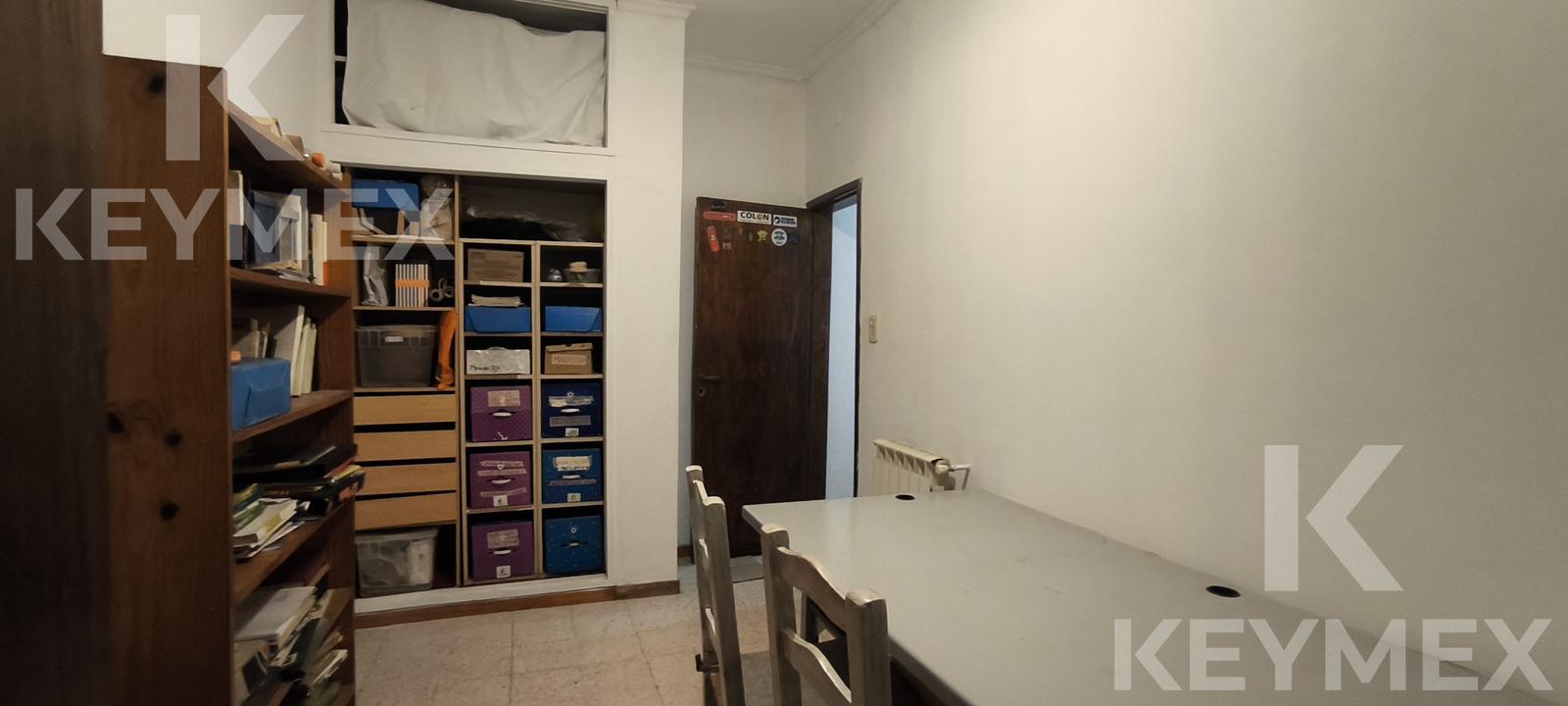 Vestidor del dormitorio principal — placard a medida