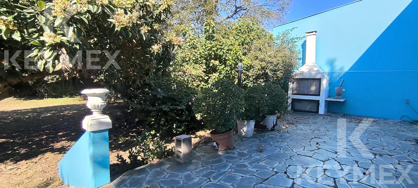 Parrilla y zona de asados — espacio ideal para reuniones al aire libre