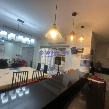 SE VENDE CASA ESQUINERA URDESA NORTE 1  PISO FULL ACABADOS (JLR)