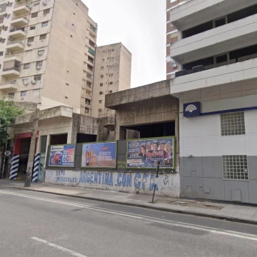 Imponente Local - Corrientes a mts de Av. Pellegrini - A Terminar Concesionaria Gimnasio Gastronomia