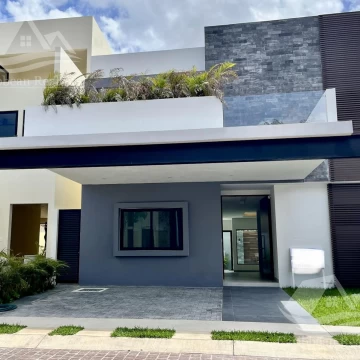 Casa en Venta en Via Cumbres Cancun