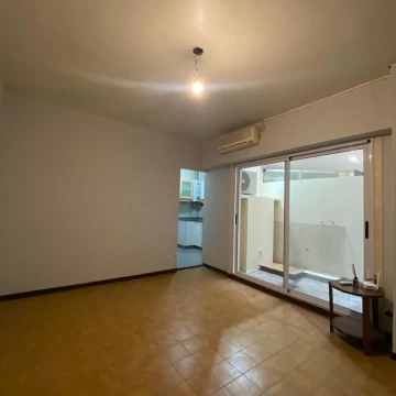Departamento en venta en La Lucila, Zona Norte con patio