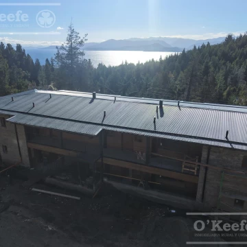 Departamento 2 amb duplex con vista al lago, balcon y jardin en Av. Pioneros 1200 Bariloche en venta