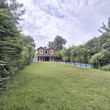 Venta Casa 4 Amb Con Dep, El Molino Pilar, Jardín, Pileta, Galería, Lote Interno