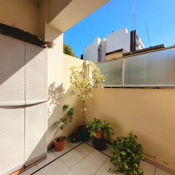 VENTA DEPARTAMENTO 3 AMBIENTES 2 PATIOS FLORES