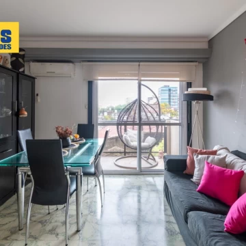 Venta. Departamento 3 ambientes. Balcon Corrido. La boca.