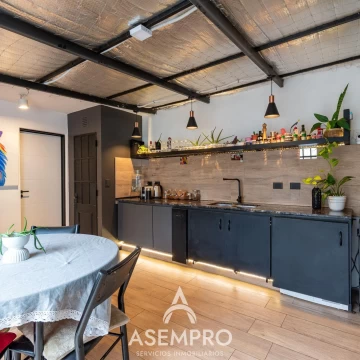 PH en Venta en Paternal 6 ambientes Reciclado de Diseño