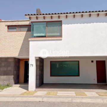 Casa en Venta en Quintas de Cortés, San Pedro Cholula, Zerezotla.