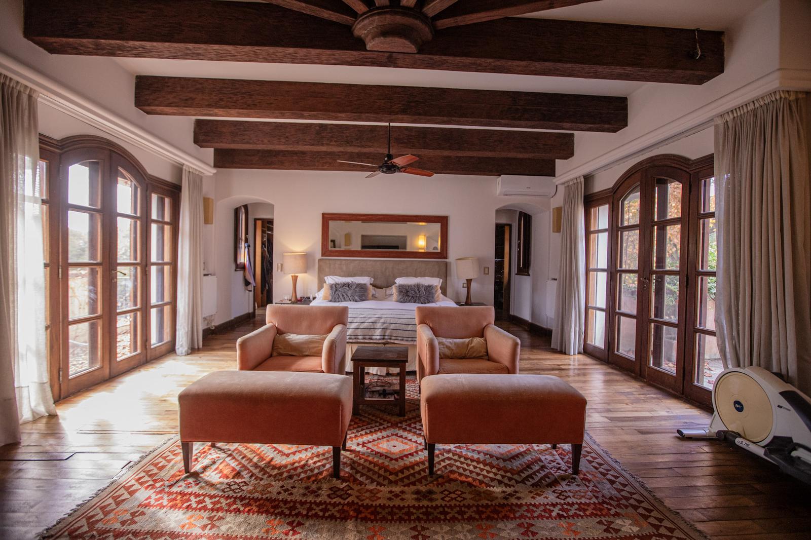 Casa de 4 dormitorios en San Isidro, foto 3