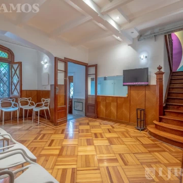 Hermosa casa estilo tudor
