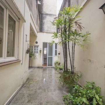 PH 3 ambientes con patio y cochera en  Venta