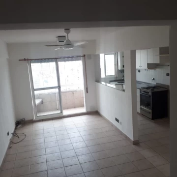 Departamento en alquiler c/ cochera en Centro