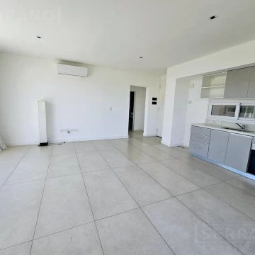Venta departamento 2 amb con jardin en La Balconada, Los Castaños, Nordelta