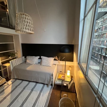 Departamento duplex en venta. 2 ambientes. Luminoso. Apto Profesional.