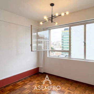 Departamento en venta en el barrio de Monserrat