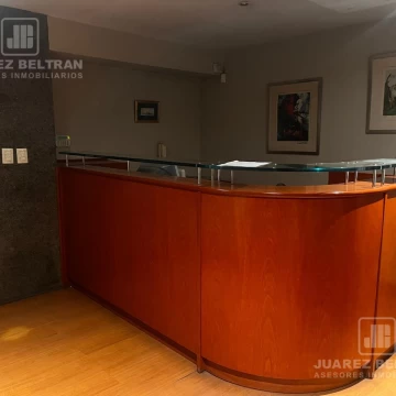 Juarez Beltran alquila excelente oficina frente a Patio Olmos
