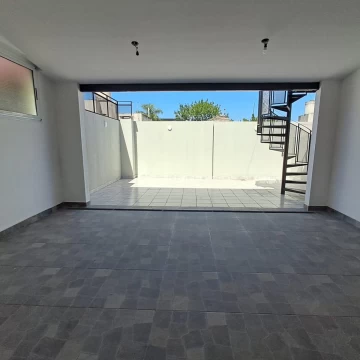 PH 3 ambientes con patio y terraza en Mataderos