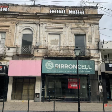 Local en alquiler en en centro de Lujan, mejoras a reconocer