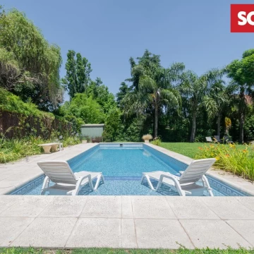 Casa en venta en Boulevares | 4 dormitorios, dependencia, piscina y galería